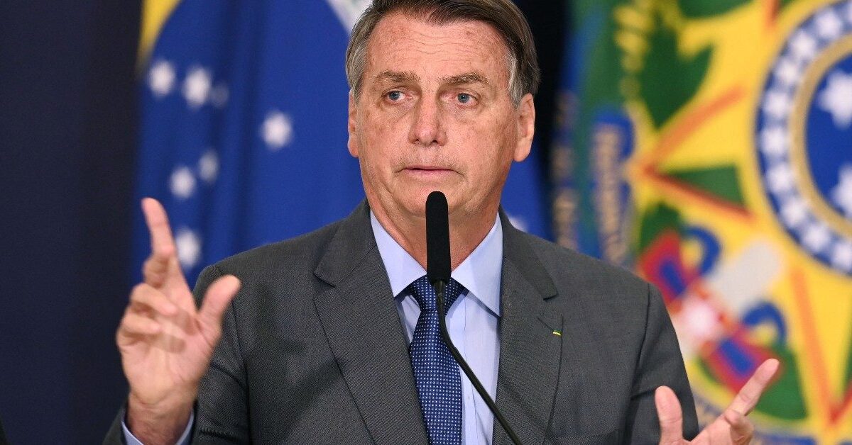 Bolsonaro sanciona lei que prorroga benefícios sobre ICMS