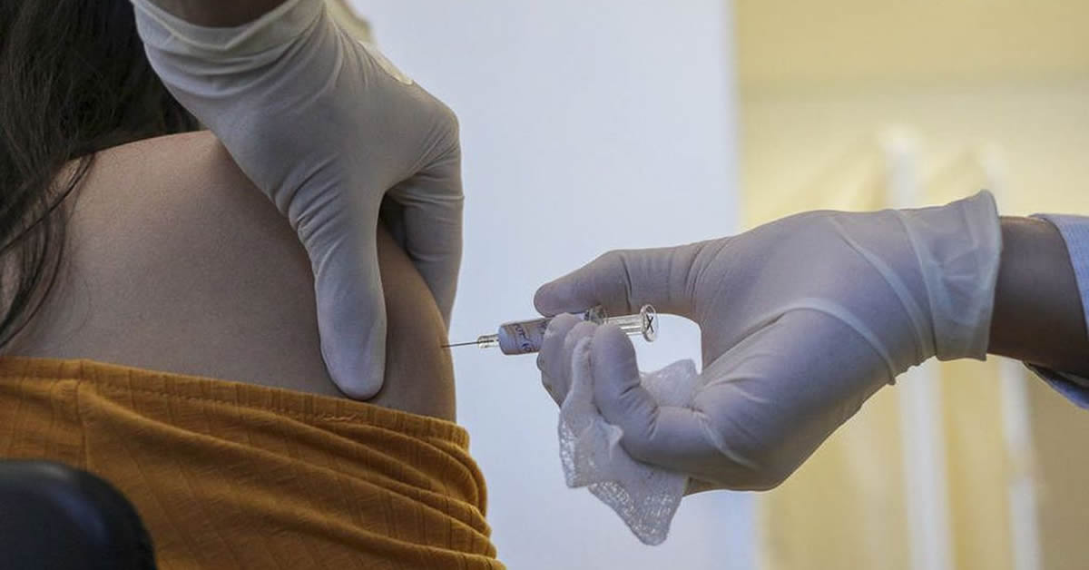 Estímulo à vacinação: empresa cria desconto no seguro de vida para quem foi imunizado contra Covid